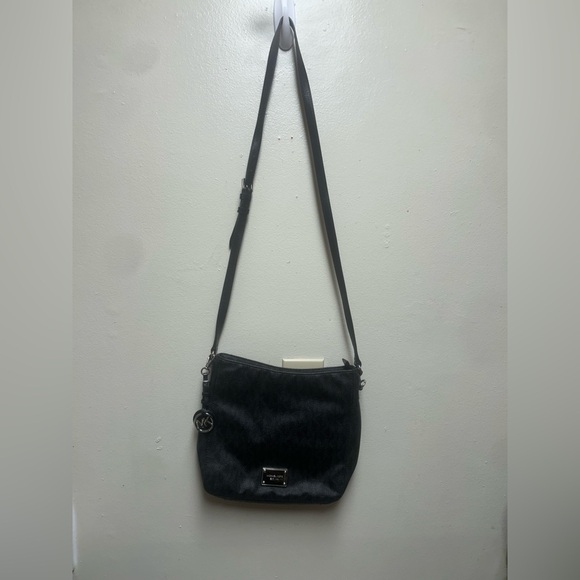 Michael Kors Jet Set Travel Large Signature Logo Messenger Bag in Black 10X12 - Picture 1 of 9